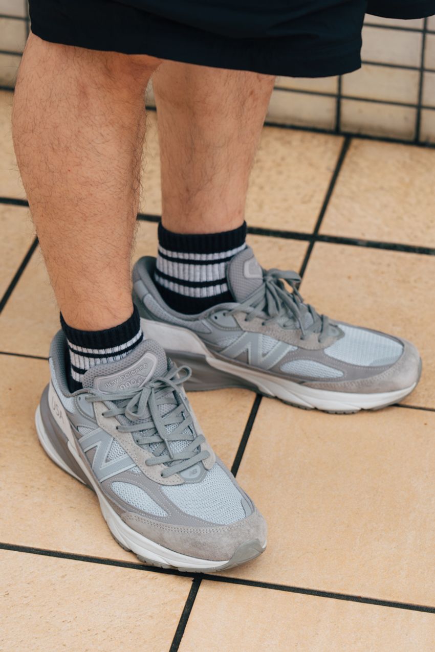 夏の必勝コーデ「長袖×短パン」。大人のショーツ姿で起こりがちな“子供見え”の回避策をスナップで - 3枚目の画像