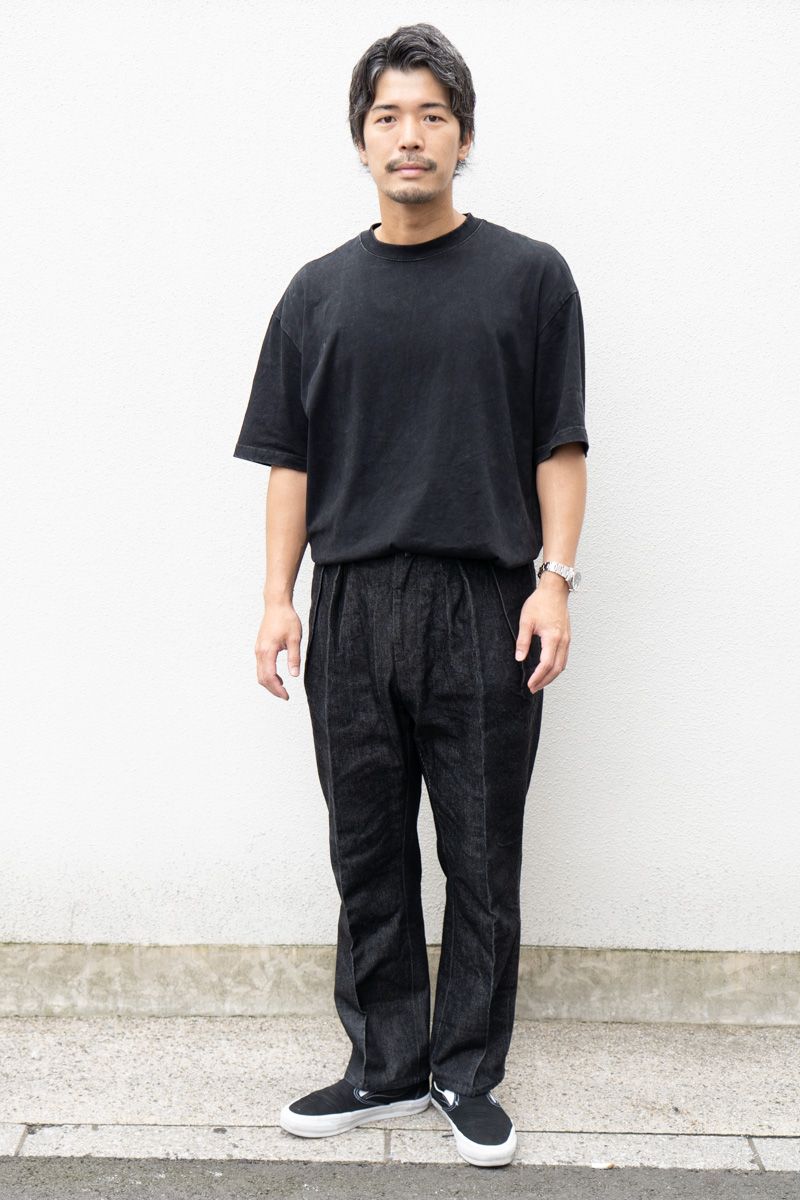 Tシャツ＝ビーティーエムケー