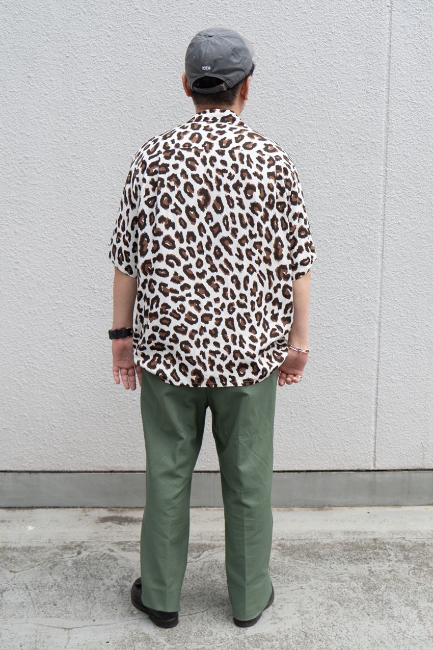 「ワコマリア」の柄シャツが街角で人気上昇中！ その魅力を3名の街角スナップで解説 - 5枚目の画像