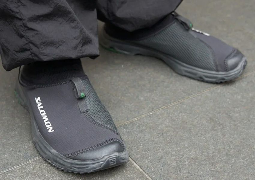 街角で見つけた“黒サロモン“。洒落者たちは、どんなモデルを、どう履きこなす？ - 8枚目の画像