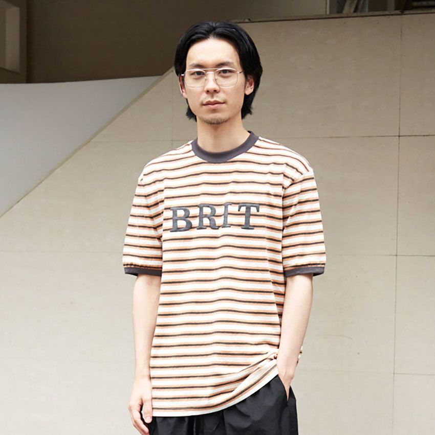 “ピッチ幅”で印象がこう変わる！夏の定番「ボーダーT」の着こなし3選を街角スナップで - 1枚目の画像
