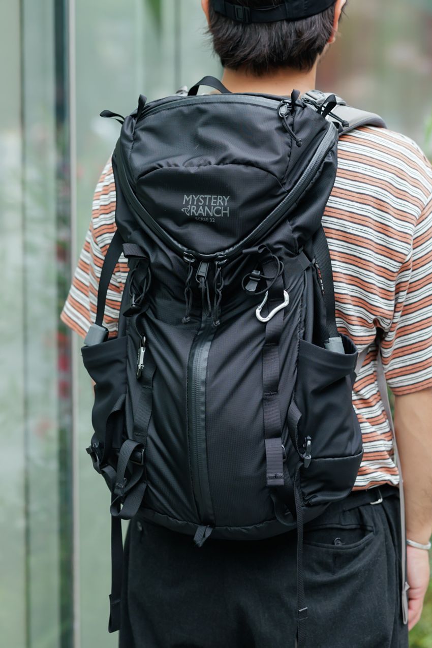 “ピッチ幅”で印象がこう変わる！夏の定番「ボーダーT」の着こなし3選を街角スナップで - 7枚目の画像