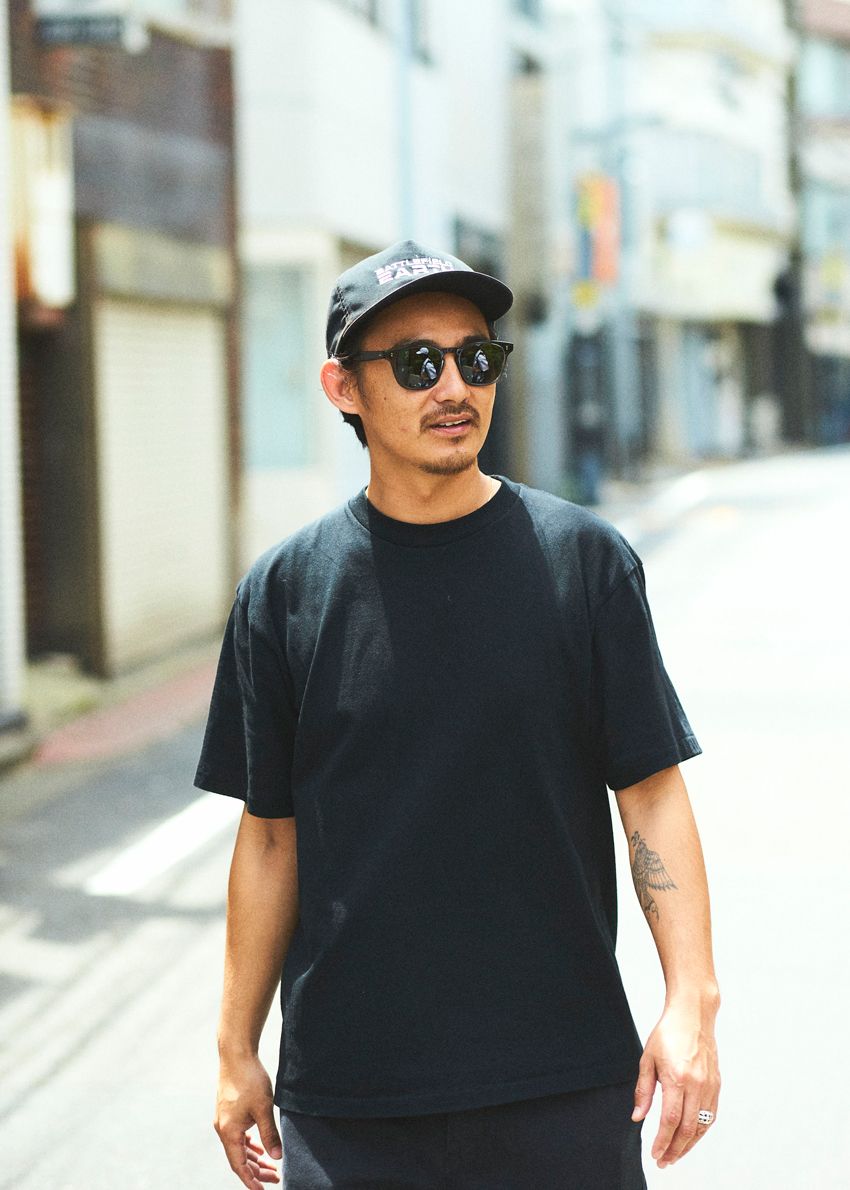 ロンハーマン・PRのガチ私服は“オールブラック”。休憩中に直撃、コーデについて質問攻め！ - 18枚目の画像