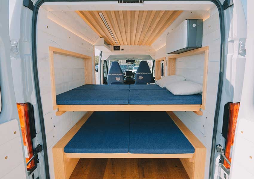 ついに「デニム仕様のキャンピングカー」がレンタル可能に！黒木美珠が勧めるトイファクトリーの新モデル - 12枚目の画像