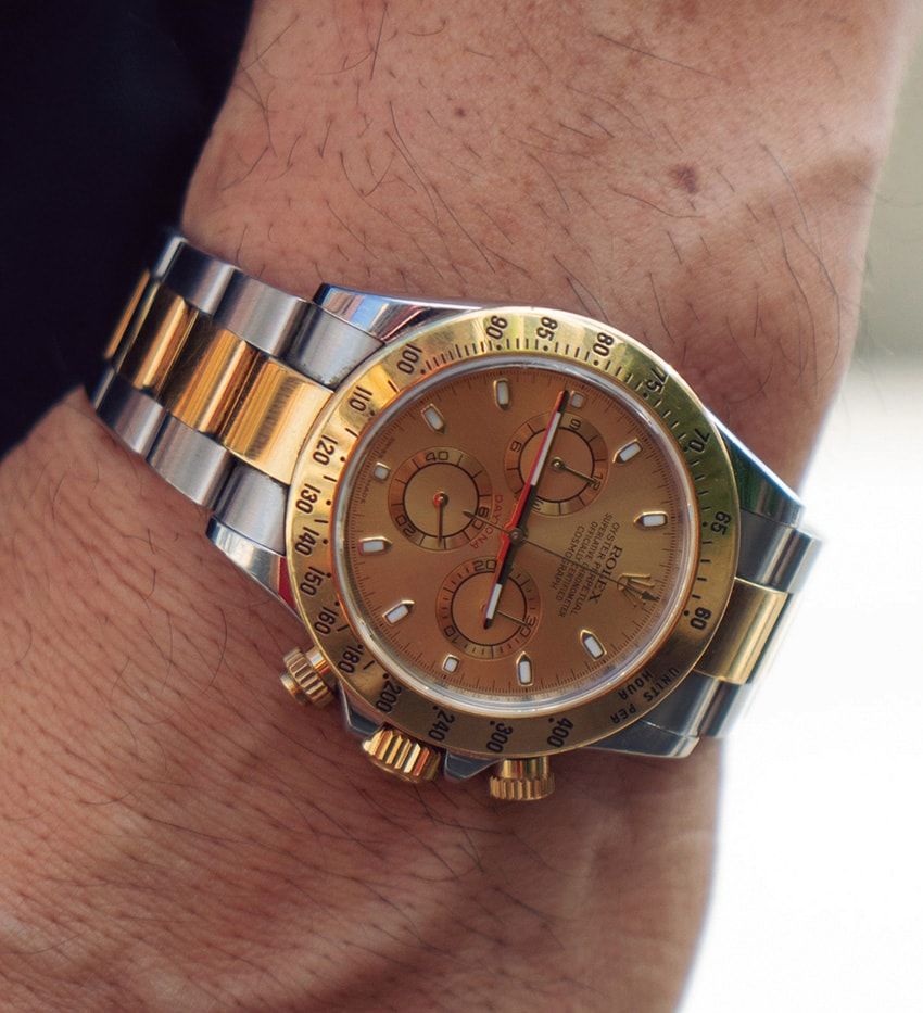 ストリートな大人の腕元には「ロレックス」のコンビ時計。ゴールド×異素材で控えめラグジュアリー - 1枚目の画像