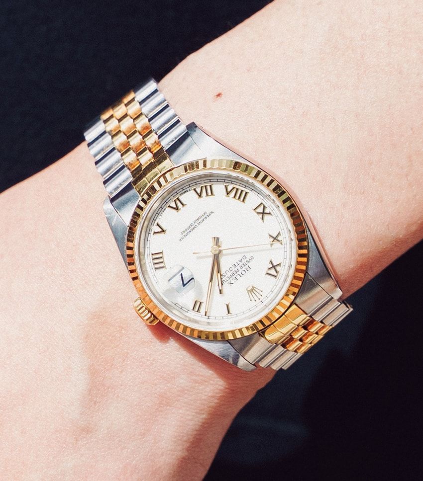 ストリートな大人の腕元には「ロレックス」のコンビ時計。ゴールド×異素材で控えめラグジュアリー - 2枚目の画像
