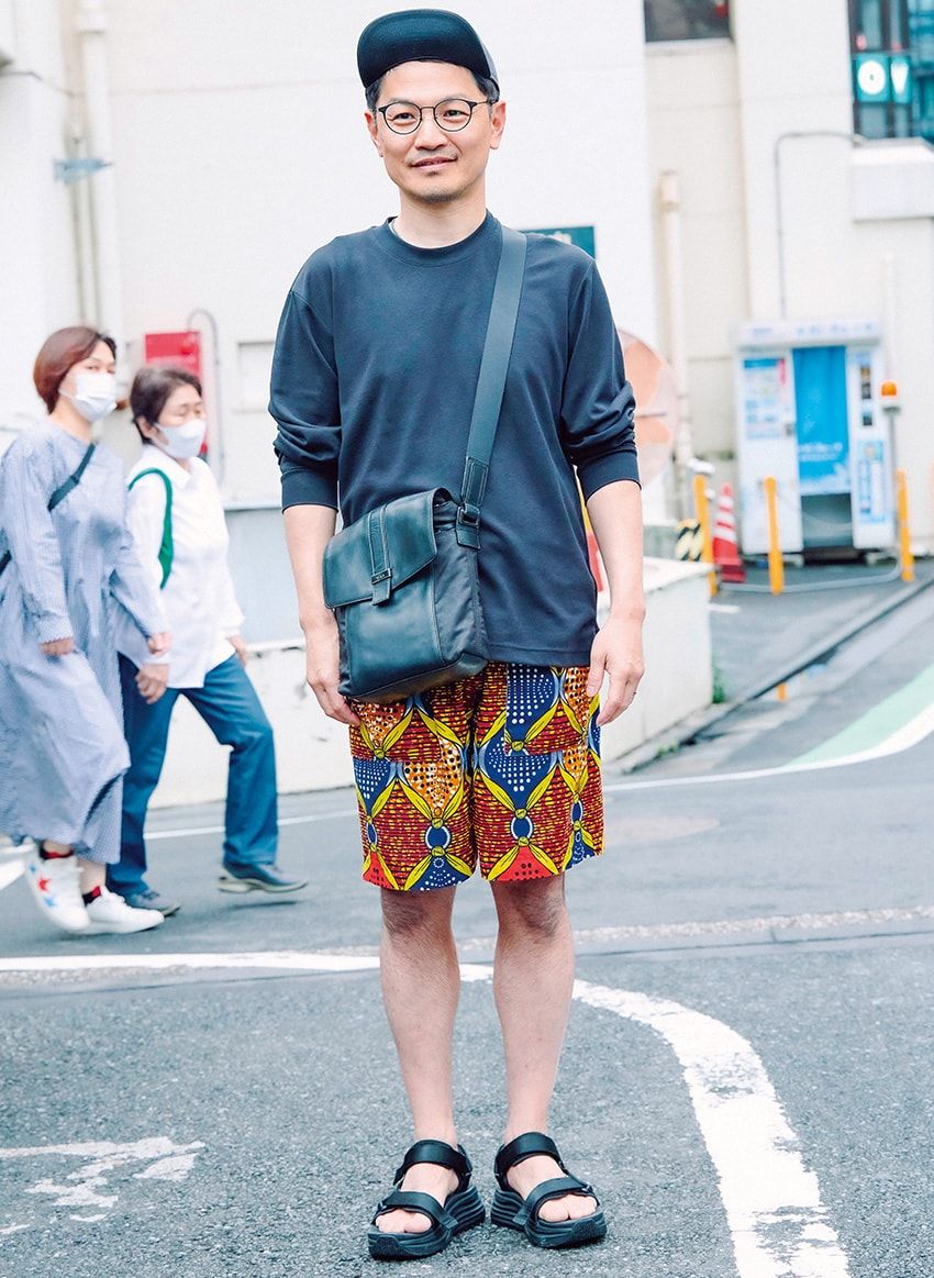 “ロンT合わせ”で年相応のショーツスタイルに。より大人っぽく見える“無地系”ならなお良し！ - 4枚目の画像