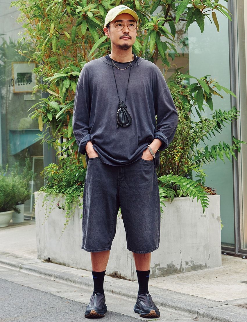 “ロンT合わせ”で年相応のショーツスタイルに。より大人っぽく見える“無地系”ならなお良し！ - 5枚目の画像