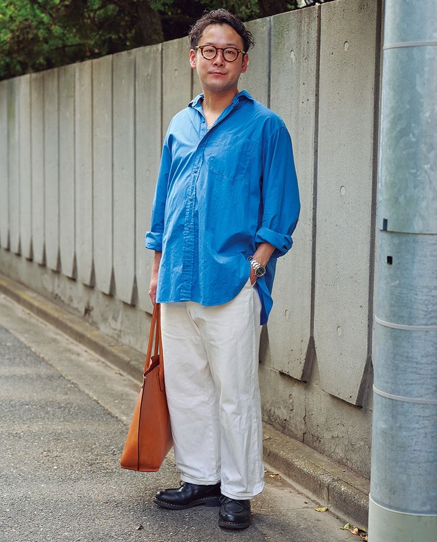 シャツ＝ナイスネス　パンツ＝古着　靴＝パラブーツ　メガネ＝イエローズ プラス