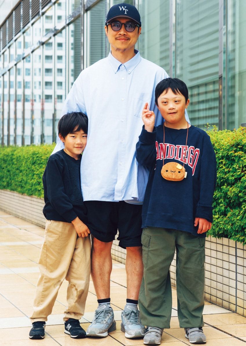 やっぱり“青シャツ”は大人の味方だ！清潔感を添えつつ、ゆったりサイズで体型もカバー - 12枚目の画像