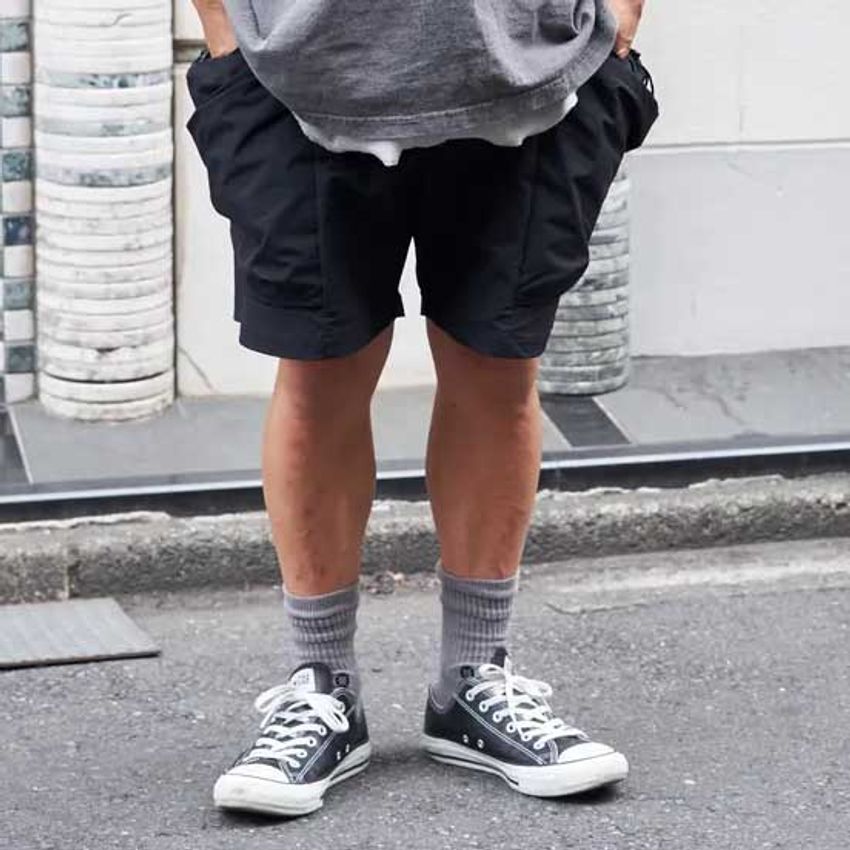 ローテクスニーカーと短パンの好相性。ソックスはどうする？ - 8枚目の画像