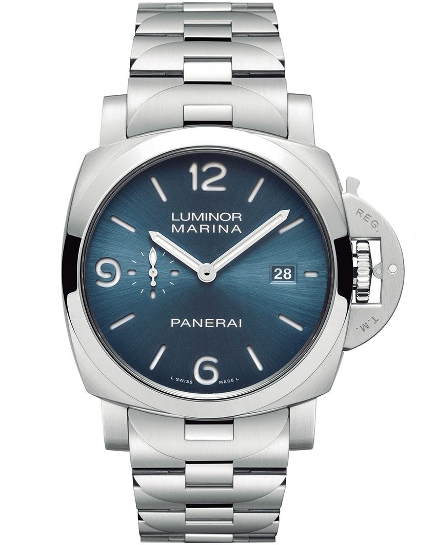 SSケース、44mm幅、自動巻き。147万4000円/パネライ(オフィチーネ パネライ 0120-18-7110)