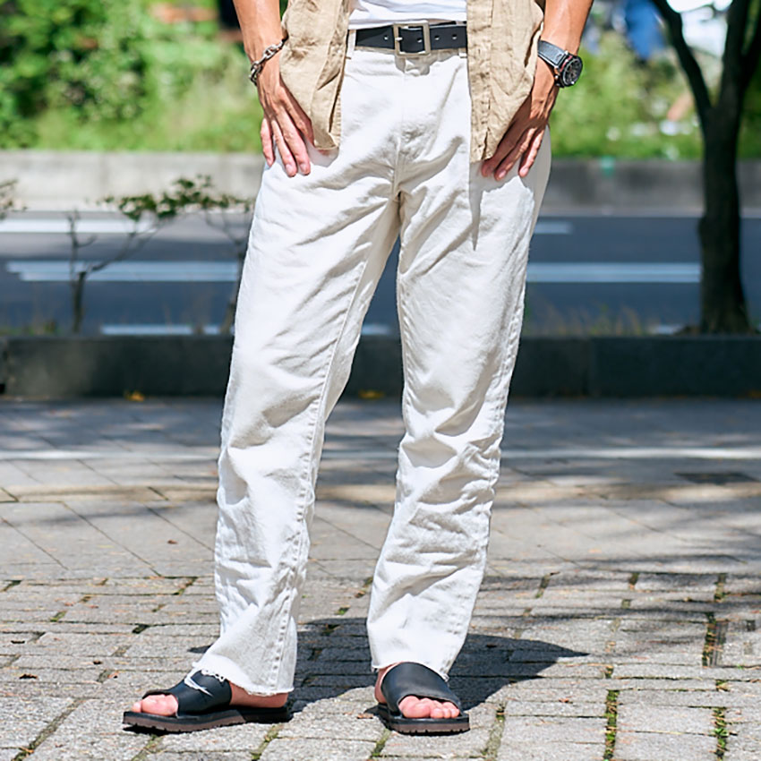 カーハート、ユニクロetc. お馴染みのデニムなら“白パン”のトライも超