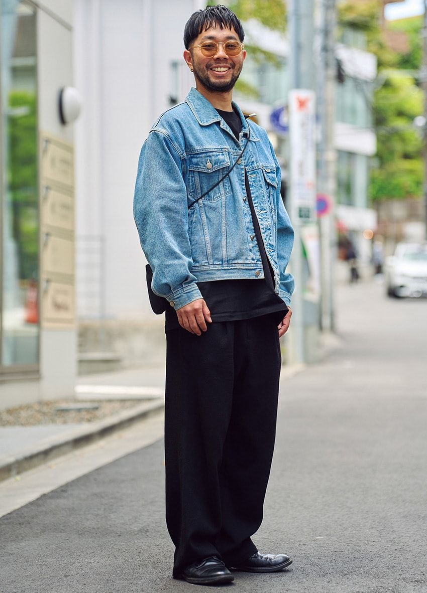 デニムジャケット、パンツ＝古着