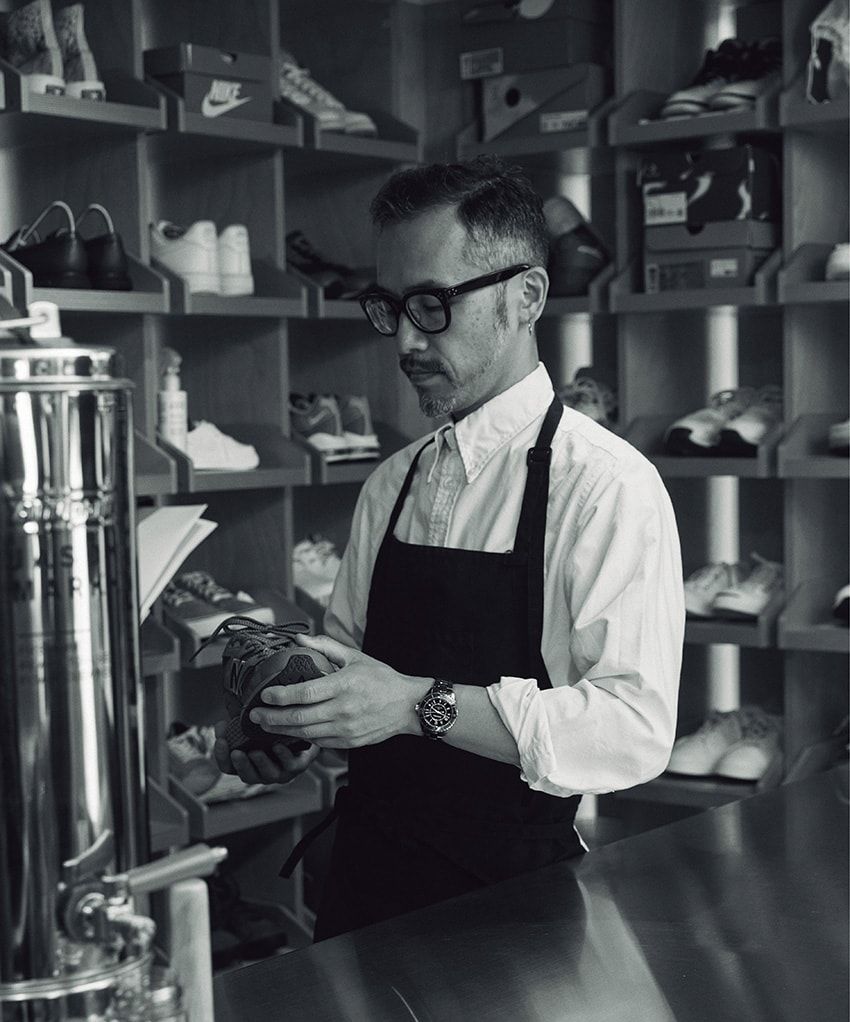 「JASON MARKK」セールス兼SCT 山口隆行さん●LAのプレミアムシューケアブランド「ジェイソン マーク」の日本旗艦店にて、セールス兼スニーカーケアテクニシャンを務める。本国で講習を受けたスペシャリストとして多くのメディアでスニーカーケアの極意を伝える。