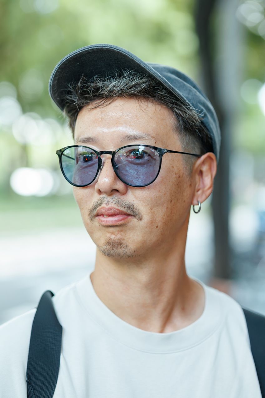 「ユニクロの無地Tシャツ、一枚でもサマになる説」を立証した3名！コーデ術とともに拝見 - 3枚目の画像