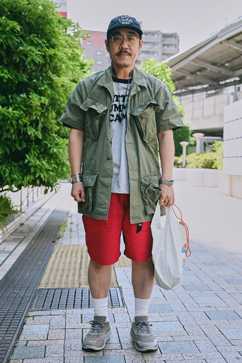 街角の大人たちが選んだ注目の“日本ブランド”。ガーメンツ、エンノイ、グラフペーパーの正解コーデ - 2枚目の画像