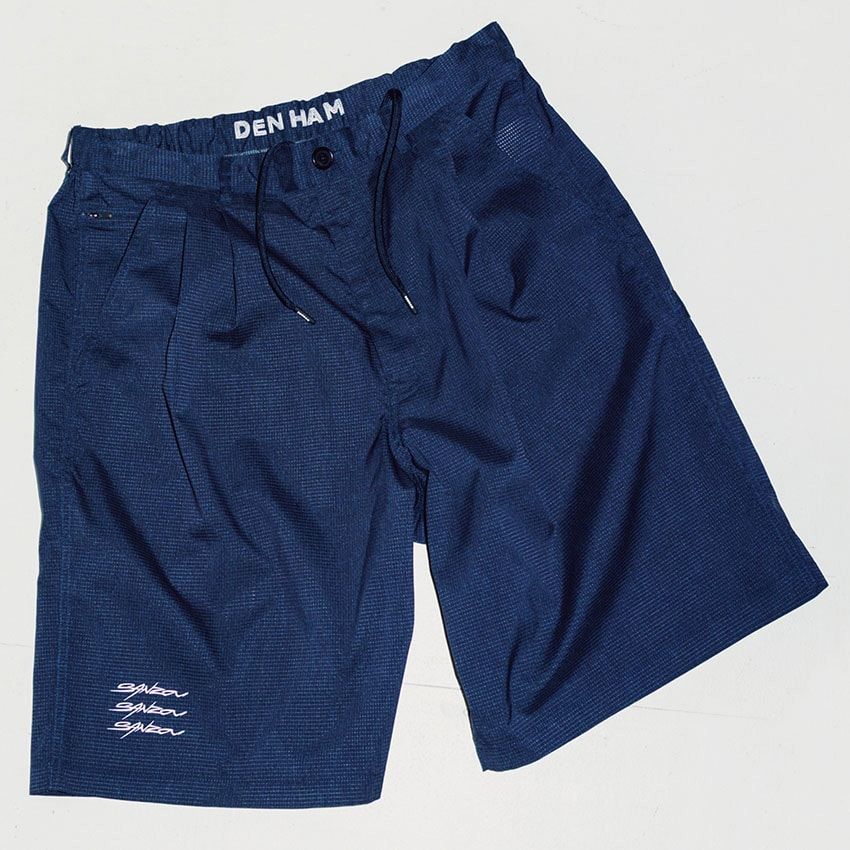 ショーツ3万9600円／デンハム × サンゾウ トーキョー（デンハム・ジャパン　03-3496-1086）