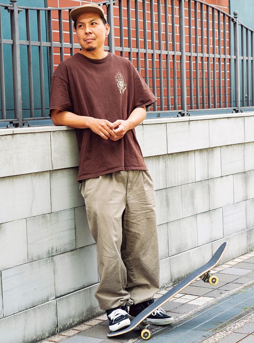 大人の渋み&深みを引き出す“ベージュ系”コーデ。真夏の日差しに映える好サンプル6選 - 1枚目の画像