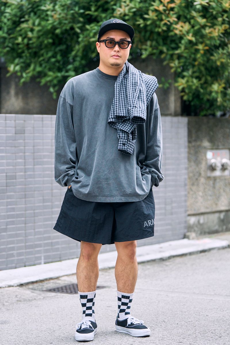 シャツ、Tシャツ、帽子＝すべてクーティー