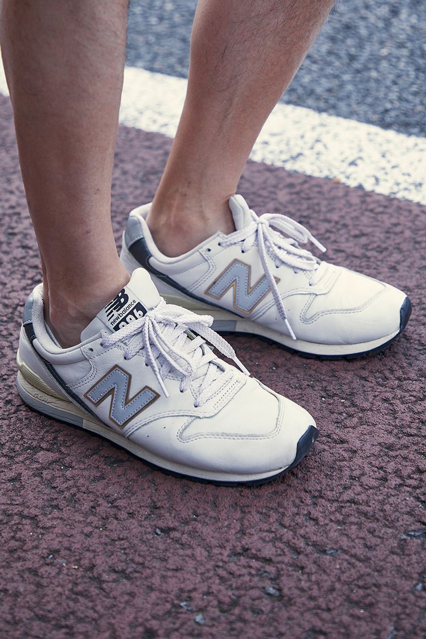 夏は“ホワイトコーデ”に夢中！30代、40代、50代の着こなし好例をスナップで - 8枚目の画像