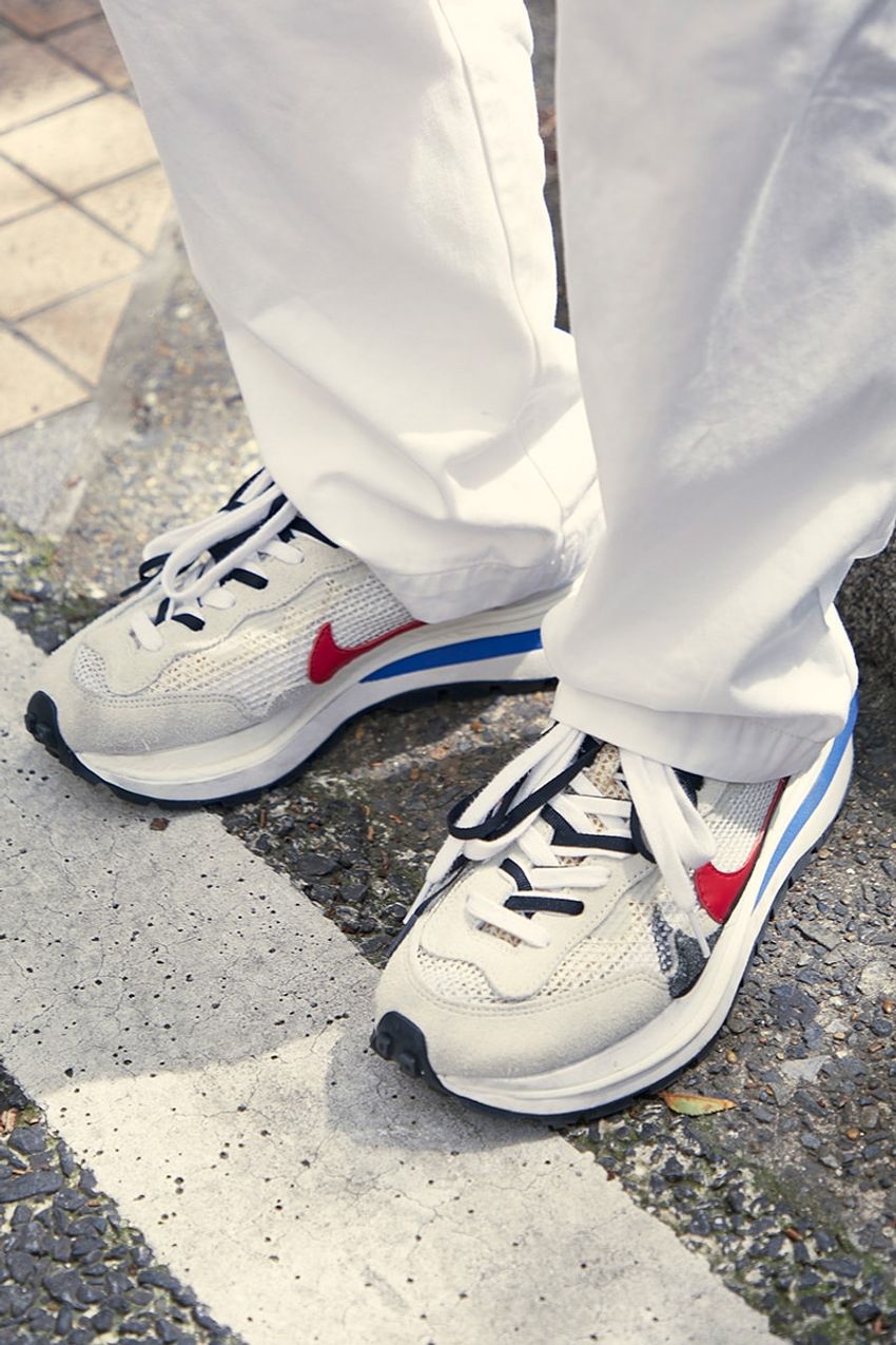 夏は“ホワイトコーデ”に夢中！30代、40代、50代の着こなし好例をスナップで - 3枚目の画像