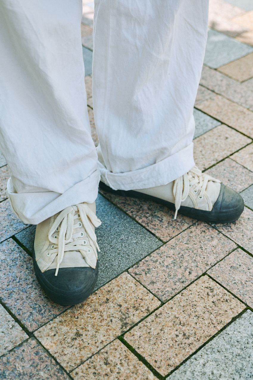 夏は“ホワイトコーデ”に夢中！30代、40代、50代の着こなし好例をスナップで - 6枚目の画像