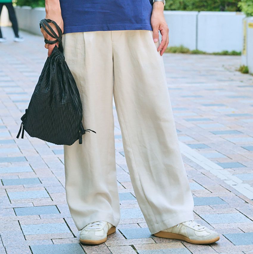 清潔感を獲得した“夏の古着コーデ”を街角スナップで！3人の巧者が実践した“きれい見え”のテクニック - 1枚目の画像