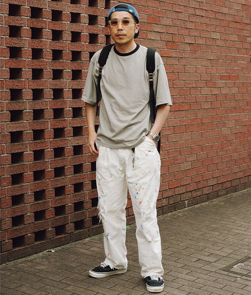 パンツ＝へリル　Tシャツ＝キャプテン サンシャイン