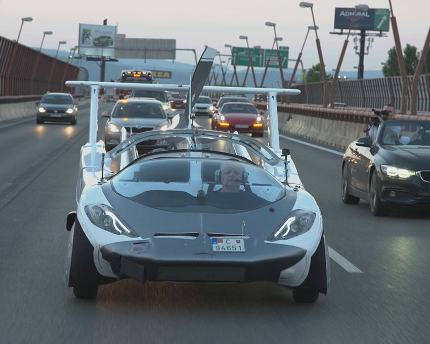 ホントに“空飛ぶ車”は1億円超えで来年発売！大阪万博で話題の「エアカー」は街も空も自由自在 - 10枚目の画像