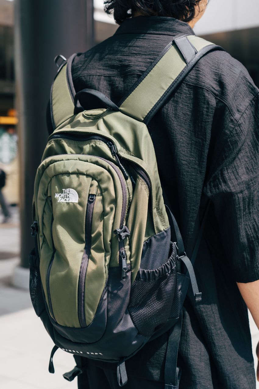 「ザ・ノース・フェイス」は小物で取り入れるのがトレンド？ 街のリアルを調査してみた！ - 4枚目の画像