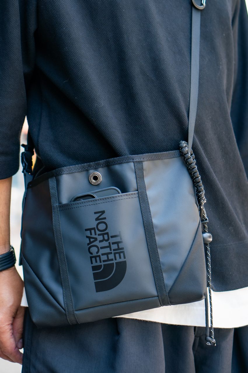 「ザ・ノース・フェイス」は小物で取り入れるのがトレンド？ 街のリアルを調査してみた！ - 6枚目の画像