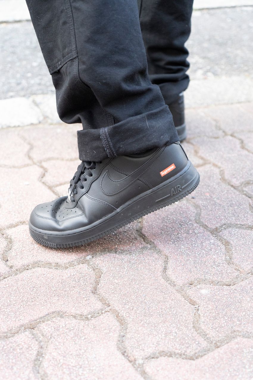 【30〜50代】スニーカー、バッグetc. 「シュプリーム×ナイキ」それぞれの取り入れ方をスナップで - 9枚目の画像