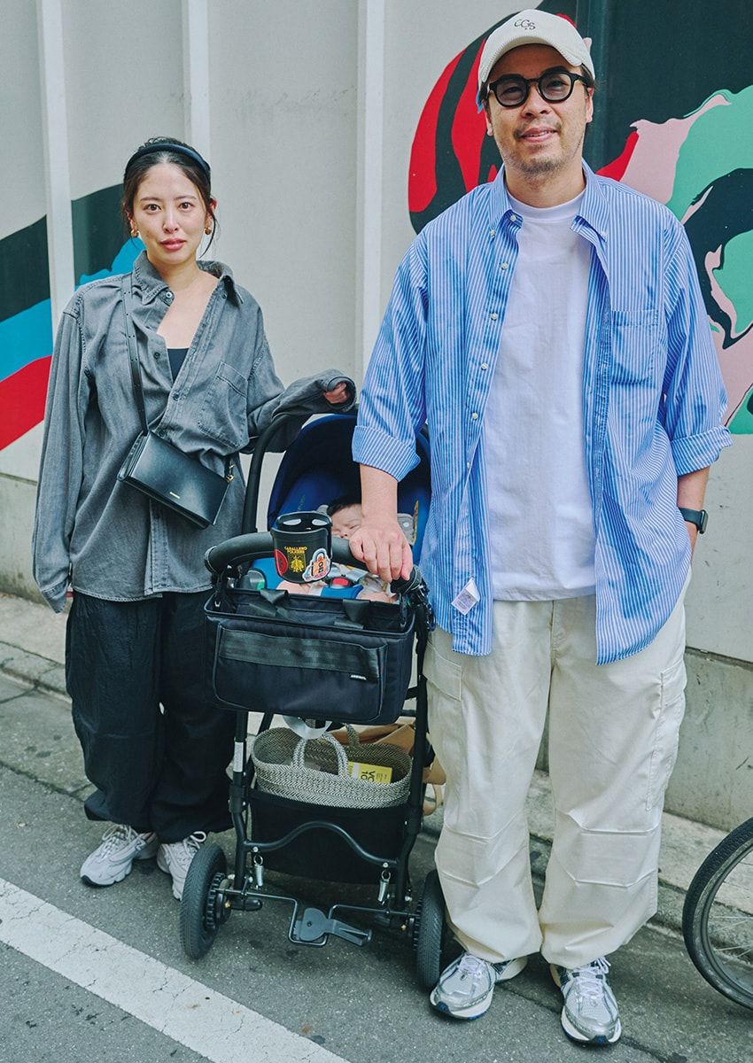 パンツ＝GU　シャツ＝ブルックス ブラザーズ　Tシャツ＝ダイワ ピア39　スニーカー＝ニューバランス