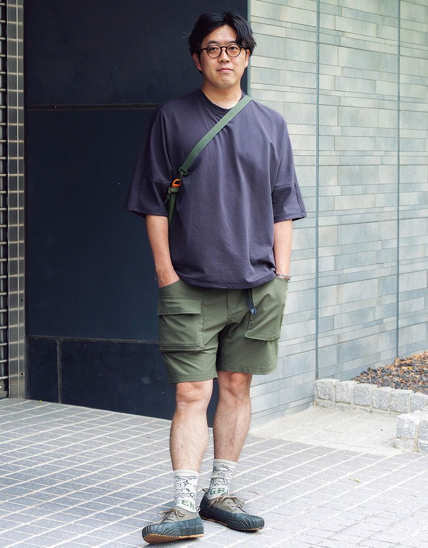 ショーツ、Tシャツ＝ユニフォーム アウトドア スタンダード