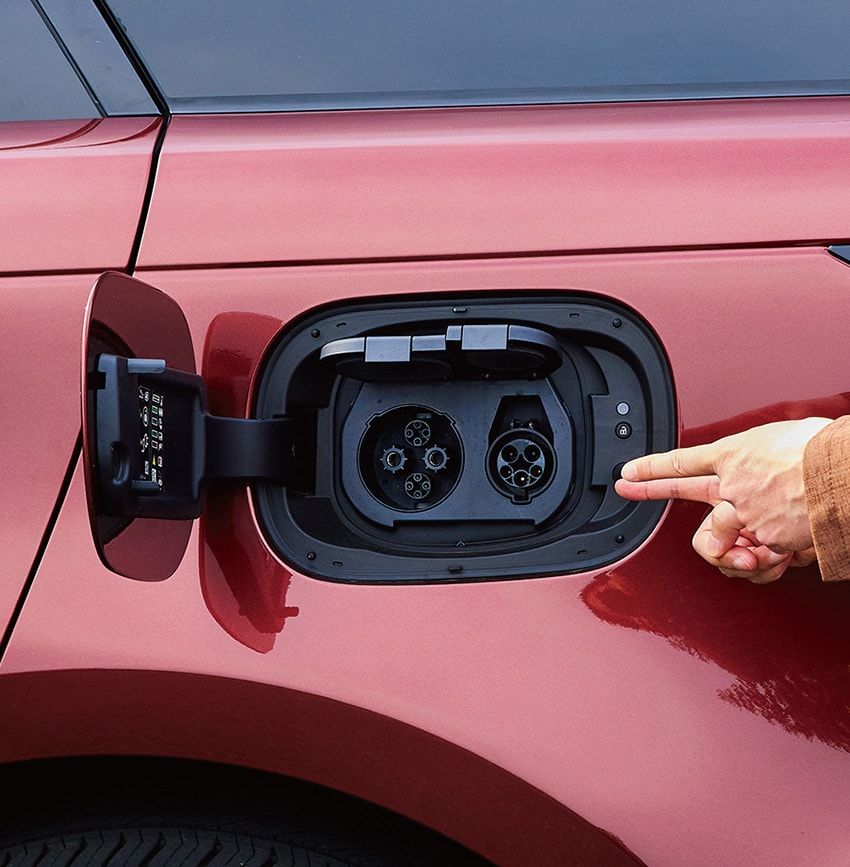 「レンジローバー スポーツ PHEV」最新のラグジュアリーカーを安東弘樹はどう評価する？ - 11枚目の画像