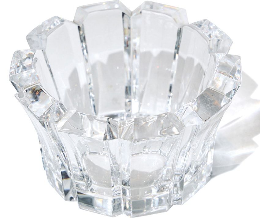 スウェーデン王室御用達のガラスブランド「オレフォス」のボウル。