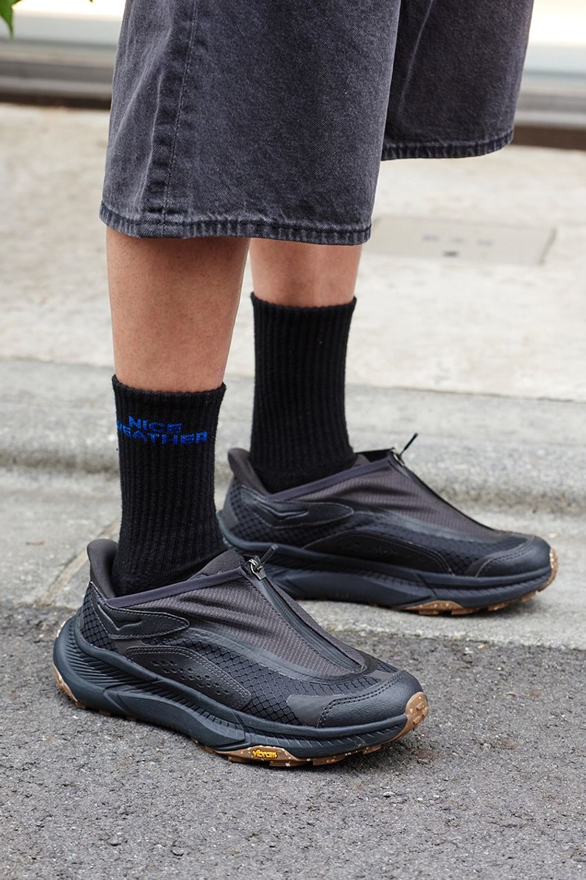 【ショーツの攻略法】子供っぽさは皆無。“膝下丈“をものにした洒落者たちをスナップで - 4枚目の画像