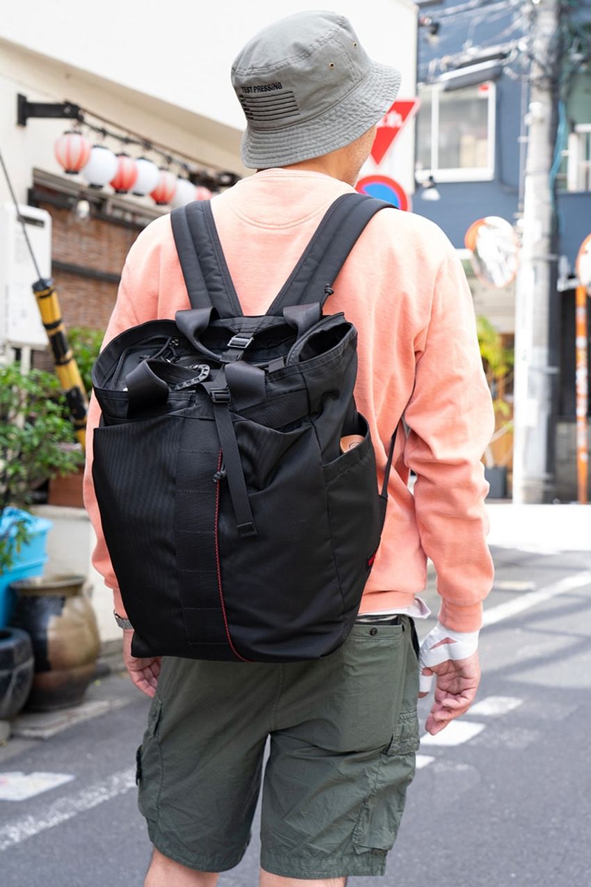 甘すぎない“シャーベットカラー“が洒落た街角の3人。レモンイエロー、サーモンピンクetc. - 6枚目の画像