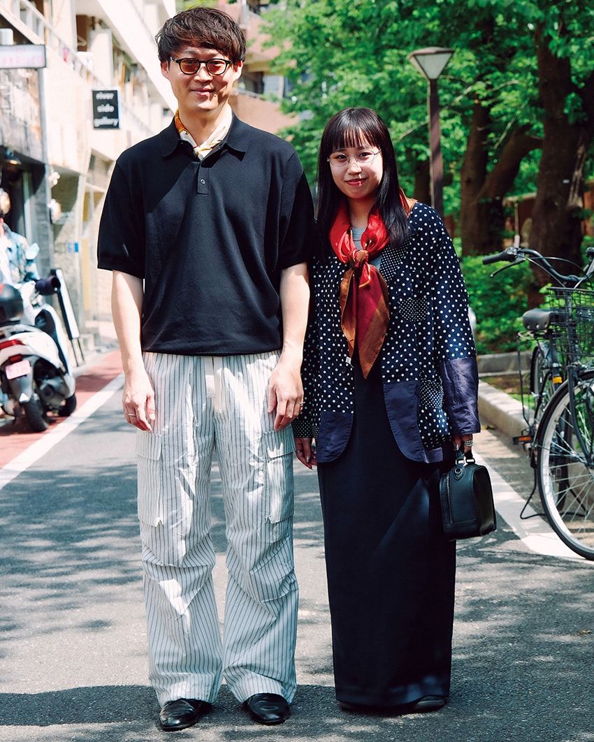 ポロシャツ＝ユニクロ　パンツ＝ウィズ オア ウィズアウト　靴＝ハルタ　サングラス＝ニュー　スカーフ＝セリーヌ