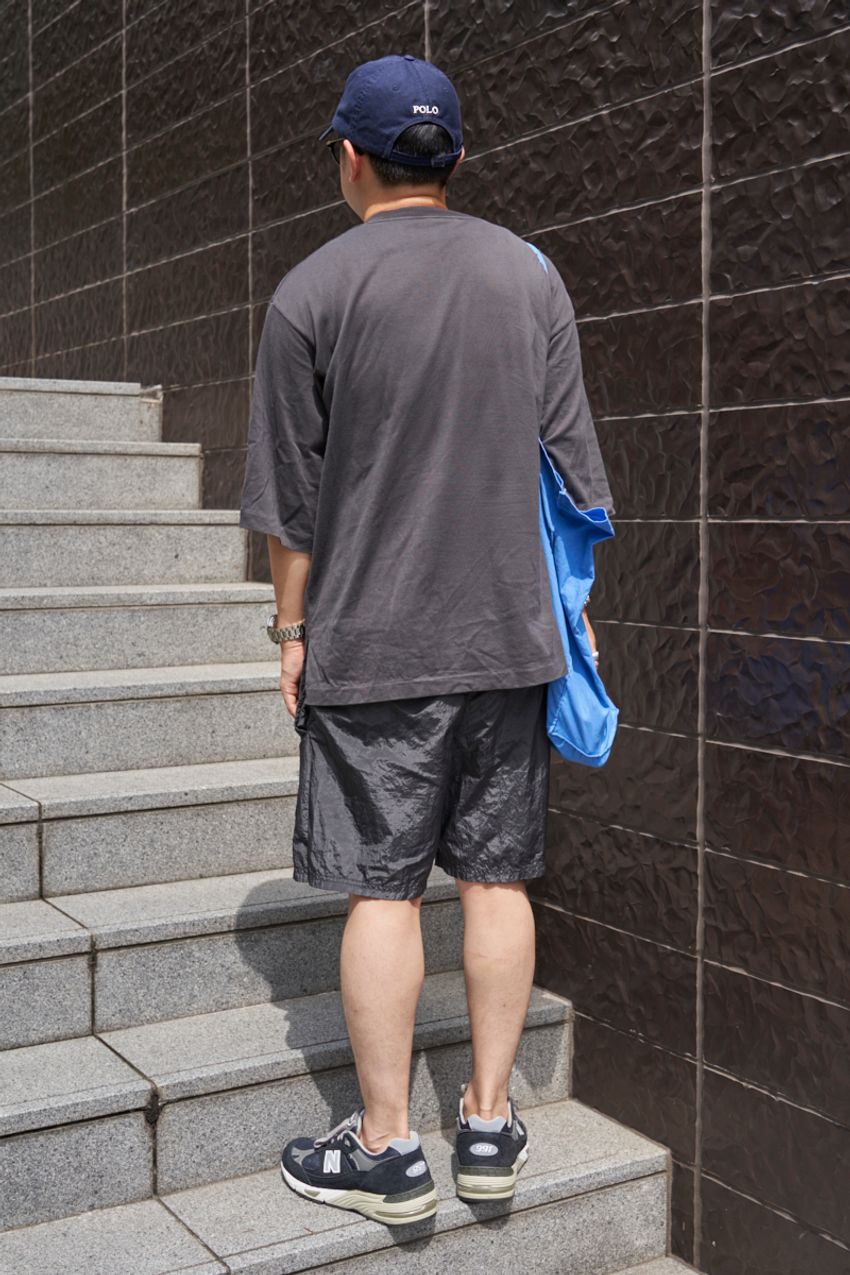 夏になぜ「ストーンアイランド」が使えるのか？ その理由を知る3人をパパラッチ - 5枚目の画像