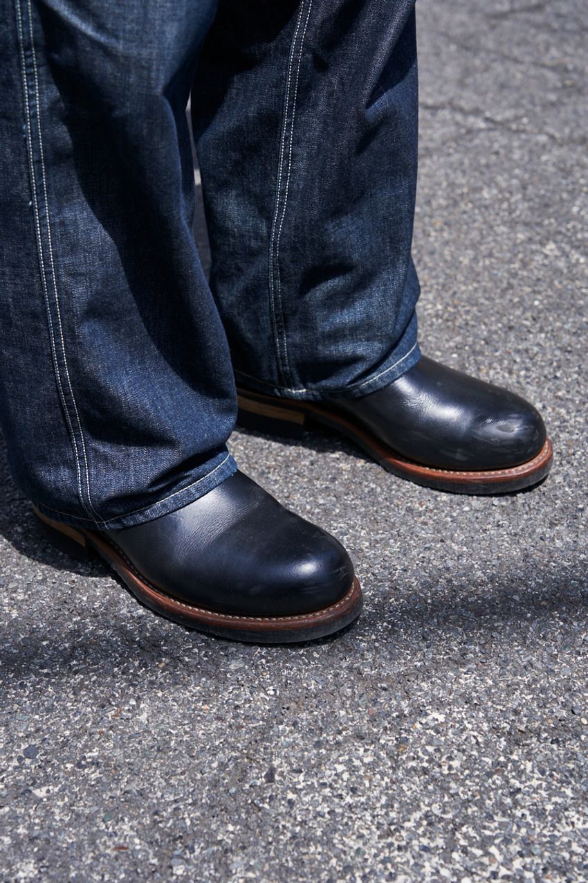 クラークス、レッドウィングetc. 夏のブーツスタイルが格好いい！ 街のリアルコーデ3選 - 8枚目の画像