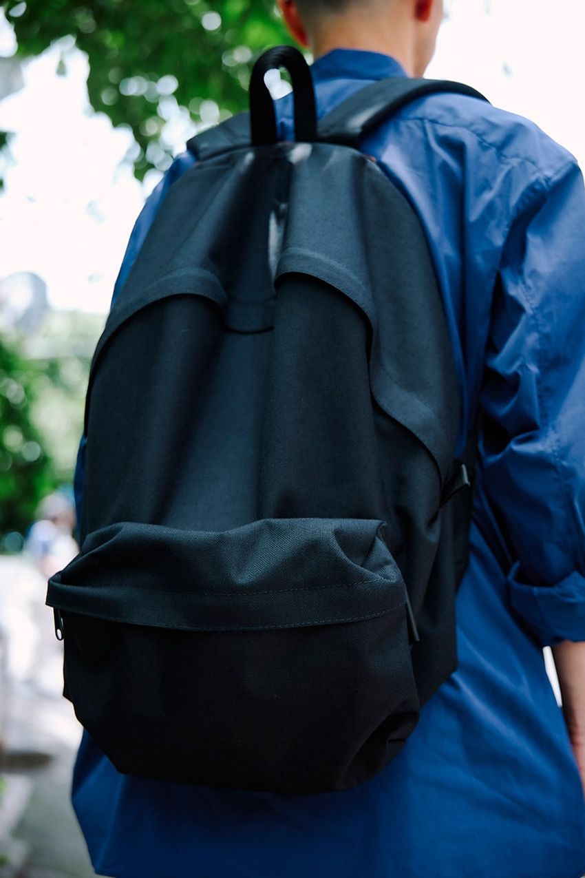 「コム デ ギャルソン」をカジュアルに落とし込んだ達人の好例。愛用品はシャツ、パンツetc. - 5枚目の画像