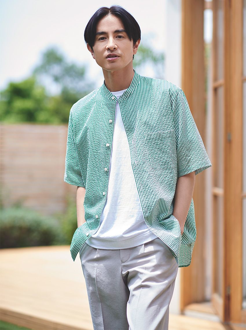 シャツ2万2000円、Tシャツ1万6500円、パンツ2万7500円