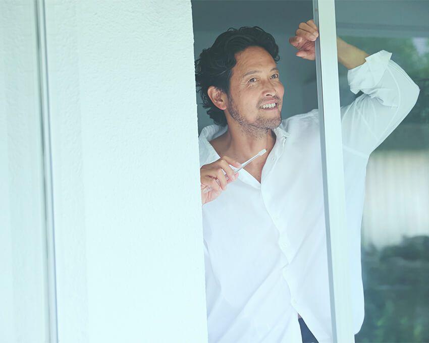 シャツ４万8400円／マナベ（ヘムトPR　03-6721-0882）