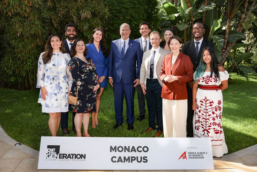 ［写真中央］モナコ公国 アルベール2世（HSH Prince Albert II of Monaco alongside）