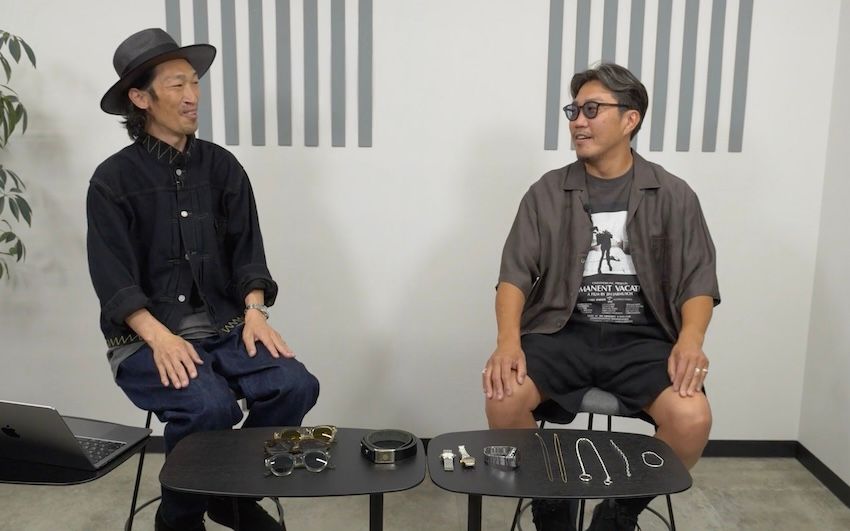 ［左］原 亮太●OCEANS統括編集長。’79年生まれ。落語好きな愛知県出身者。現在は息子とともにバスケに夢中！［右］菊池陽之介●’79年生まれ。スタイリスト熊谷隆志氏に師事し、2004年に独立。息子とキャンプへ行くことが今の生き甲斐。今回のふたりの着用物：原＝ジャケット／リーバイス、インナー／古着、パンツ／ジャパンブルージーンズ×オーシャンズ、靴／レッドウィング　菊池さん＝シャツ／シュタイン、Tシャツ／ビオトープ、短パン／キャプテンサンシャイン、靴／クラークス（すべて私物）