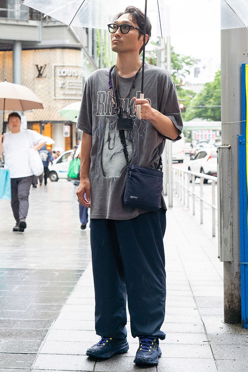 Tシャツ＝ノーブランド