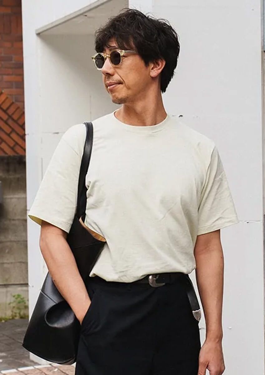 無地だけど洒落てるTシャツ＝オーラリー。街の洒落者たちの着こなし術をここで - 1枚目の画像