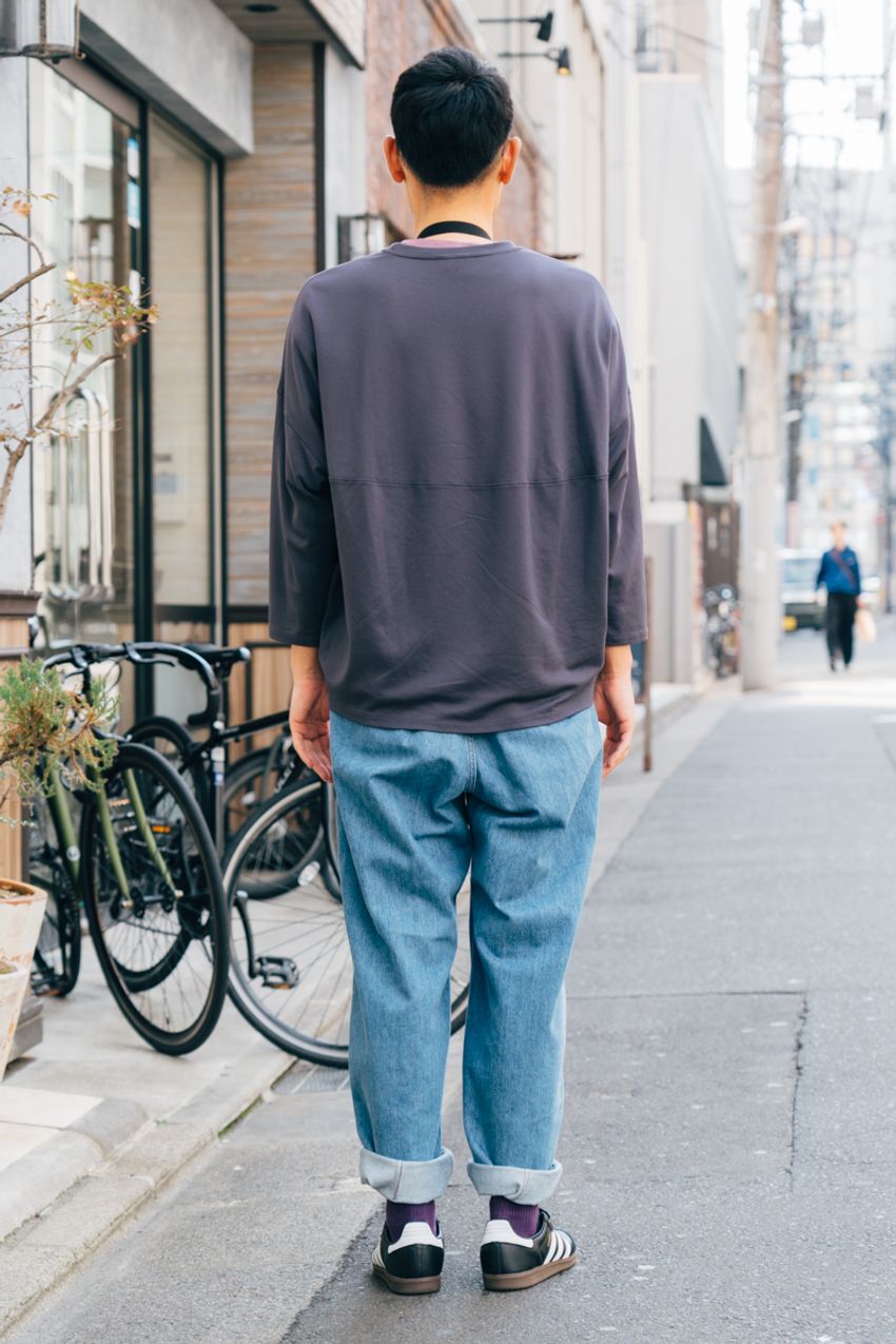 デニム、カーゴ、黒ワイド。「ザ・ノース・フェイス」の“ノース見え”しないパンツが使える！ - 9枚目の画像